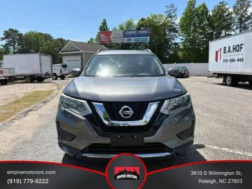 2017 Nissan Rogue SV AWD photo