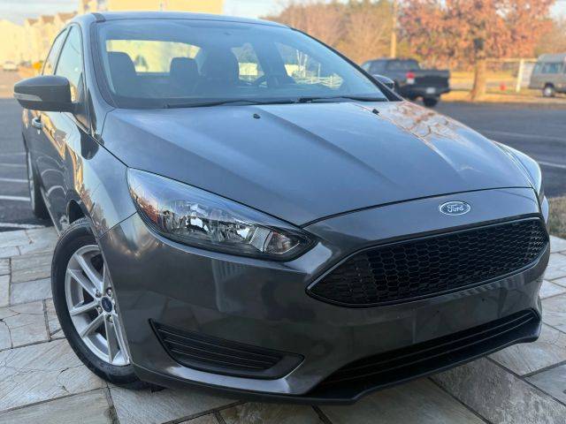 2017 Ford Focus SE FWD photo