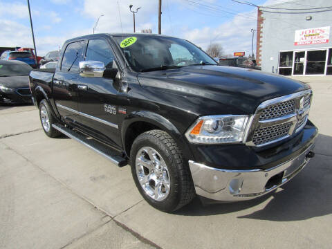2017 Ram 1500 Laramie 4WD photo