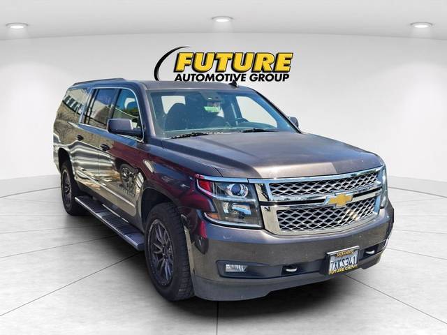 2017 Chevrolet Suburban LT 4WD photo