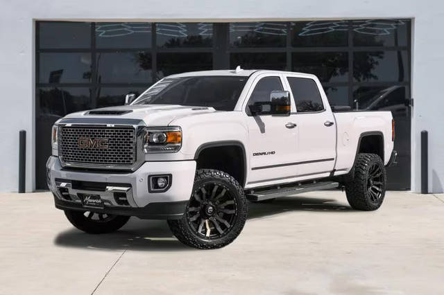 2017 GMC Sierra 3500HD Denali 4WD photo