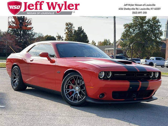 2017 Dodge Challenger SRT 392 RWD photo