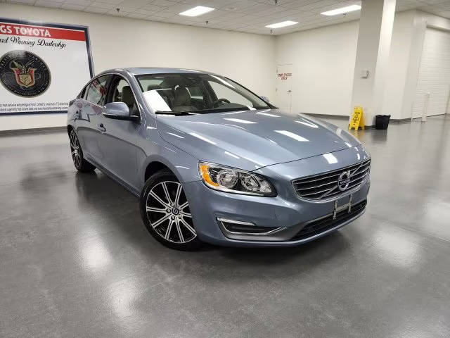 2017 Volvo S60 Inscription FWD photo