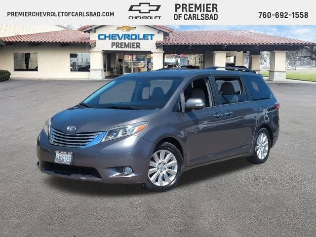 2017 Toyota Sienna Limited Premium FWD photo