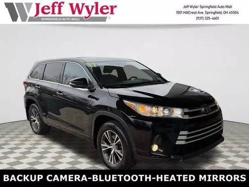 2017 Toyota Highlander LE Plus AWD photo