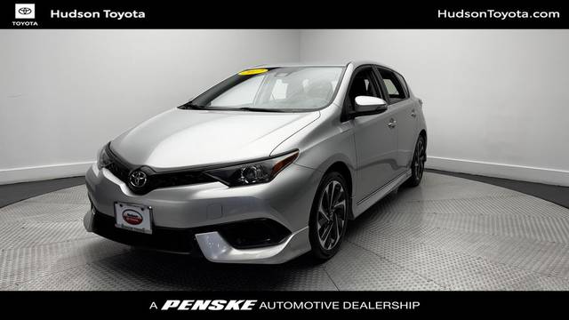 2017 Toyota Corolla iM FWD photo