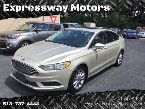2017 Ford Fusion SE FWD photo