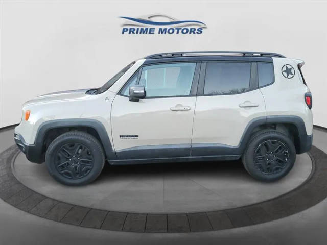 2017 Jeep Renegade Deserthawk 4WD photo