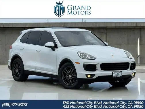 2016 Porsche Cayenne  AWD photo