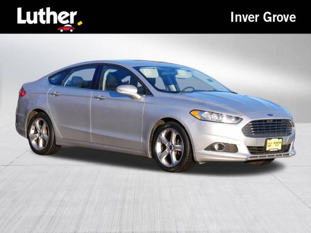 2016 Ford Fusion SE FWD photo