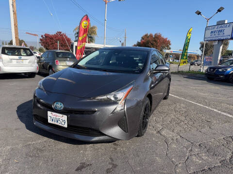 2017 Toyota Prius Two FWD photo