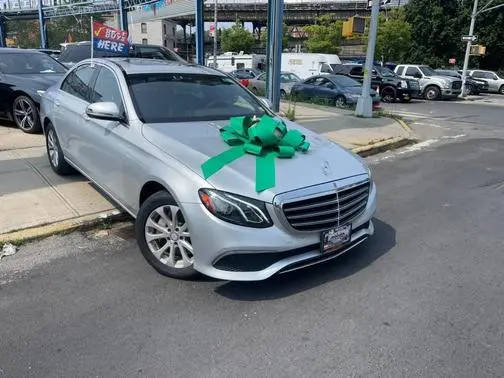 2017 Mercedes-Benz E-Class E 300 Luxury AWD photo