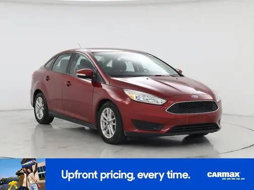 2017 Ford Focus SE FWD photo