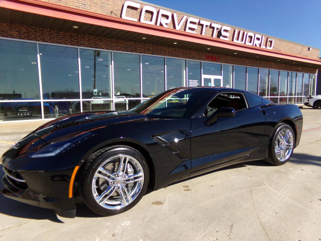 2017 Chevrolet Corvette 2LT RWD photo