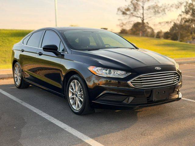 2017 Ford Fusion SE FWD photo
