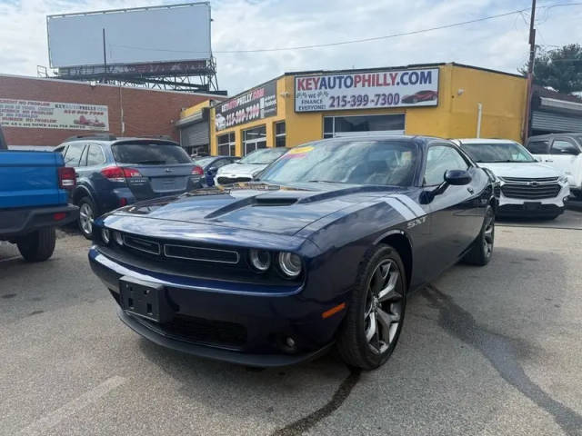 2017 Dodge Challenger SXT Plus RWD photo