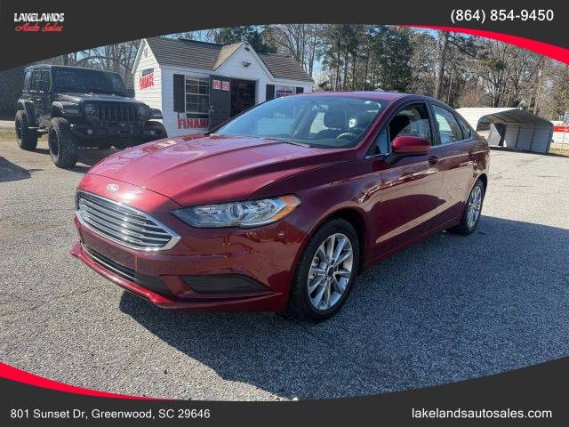 2017 Ford Fusion SE FWD photo