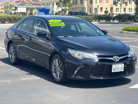 2016 Toyota Camry SE FWD photo