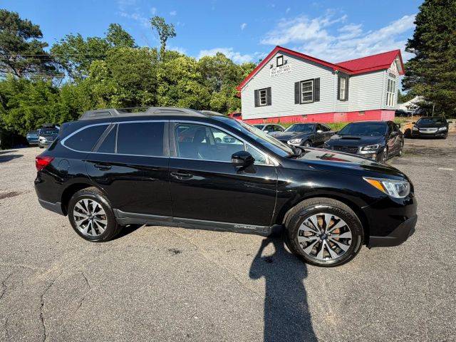 2017 Subaru Outback Limited AWD photo