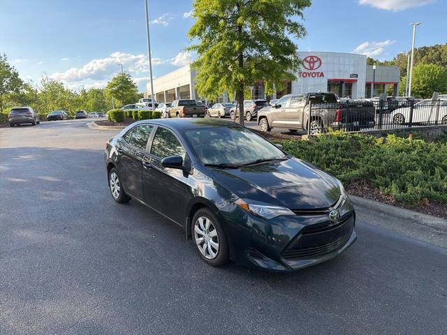 2017 Toyota Corolla LE FWD photo
