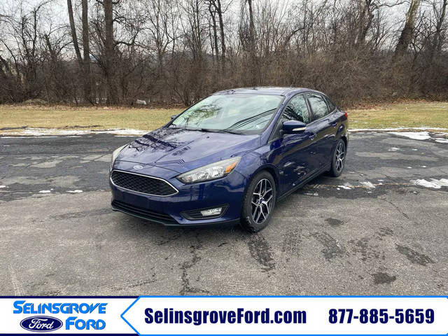 2017 Ford Focus SEL FWD photo