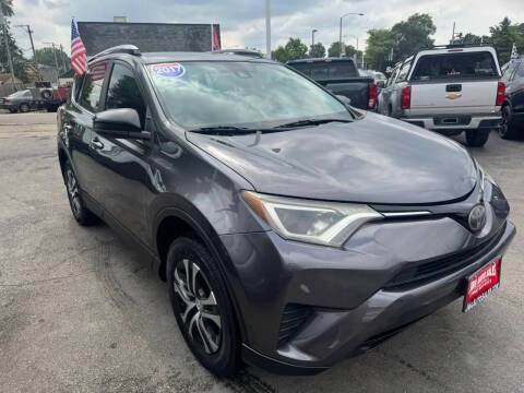 2017 Toyota RAV4 LE FWD photo