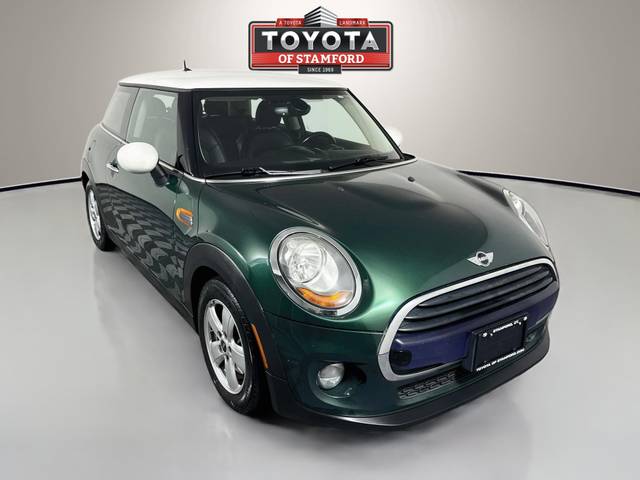 2017 MINI Hardtop 2 Door Cooper FWD photo