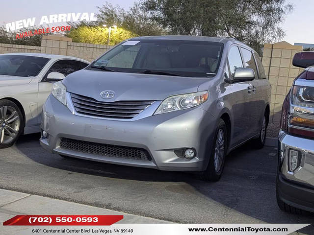 2017 Toyota Sienna XLE FWD photo