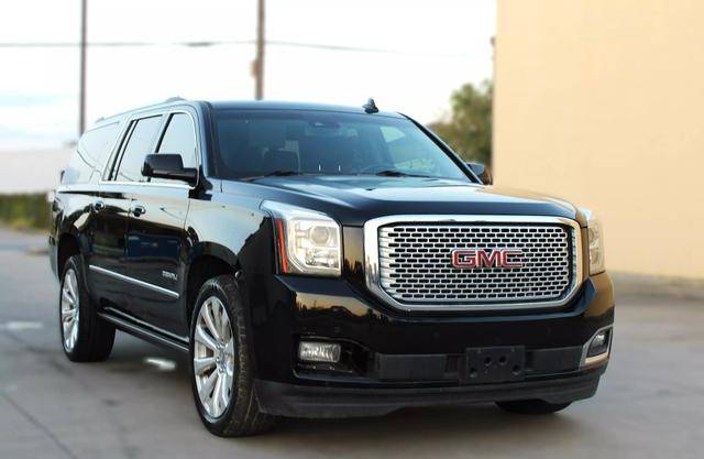 2017 GMC Yukon XL Denali 4WD photo