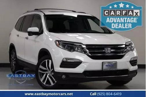 2017 Honda Pilot Touring AWD photo