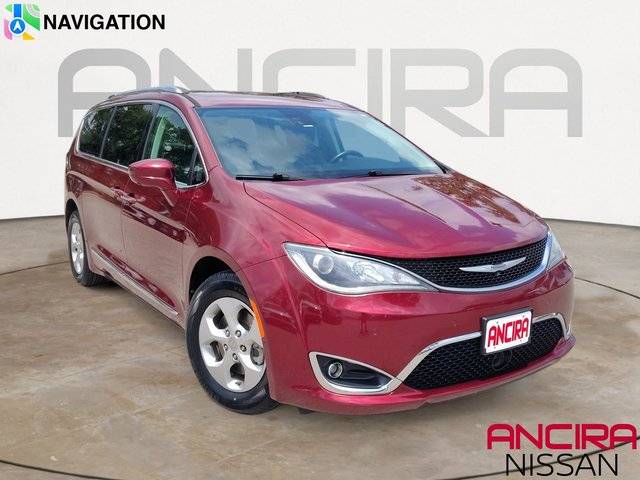 2017 Chrysler Pacifica Minivan Touring-L Plus FWD photo