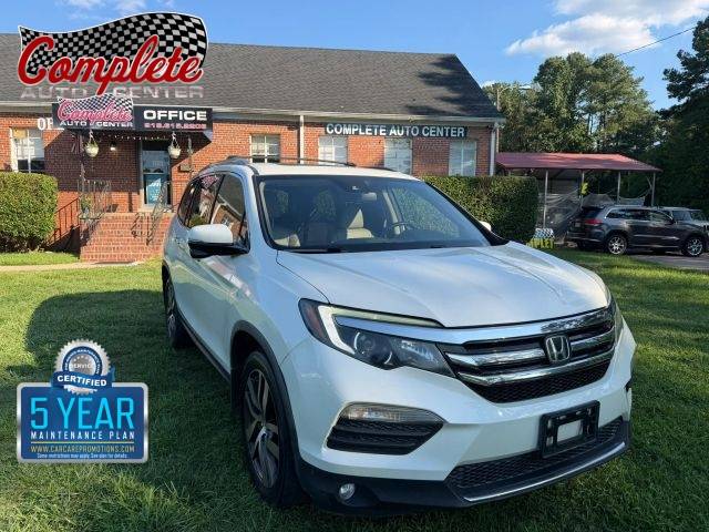 2017 Honda Pilot Touring FWD photo