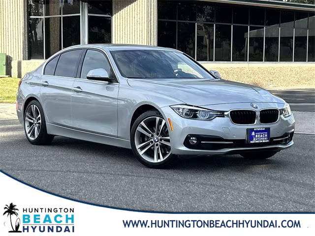 2017 BMW 3 Series 330i RWD photo