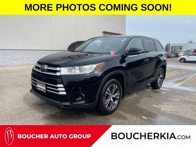 2017 Toyota Highlander LE AWD photo