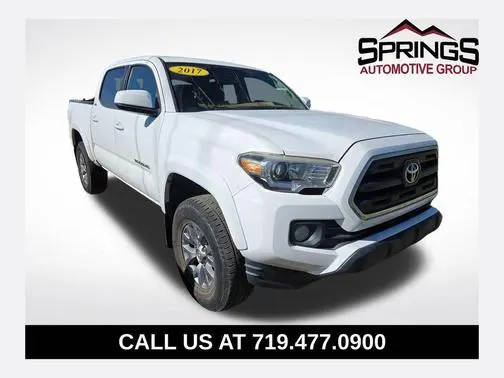 2017 Toyota Tacoma SR5 4WD photo