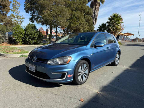 2016 Volkswagen e-Golf SE FWD photo