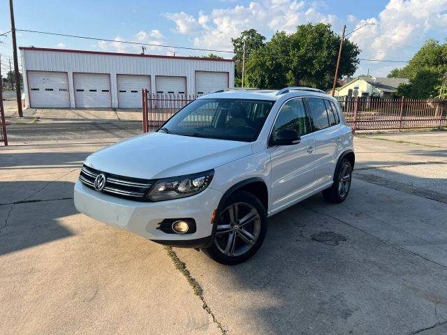 2017 Volkswagen Tiguan Sport FWD photo