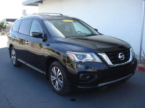 2017 Nissan Pathfinder S FWD photo