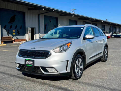 2017 Kia Niro EX FWD photo