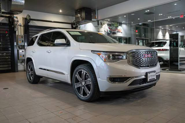 2017 GMC Acadia Denali AWD photo