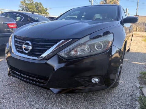 2017 Nissan Altima 2.5 SR FWD photo
