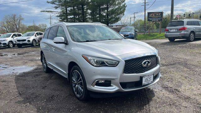 2017 Infiniti QX60  AWD photo