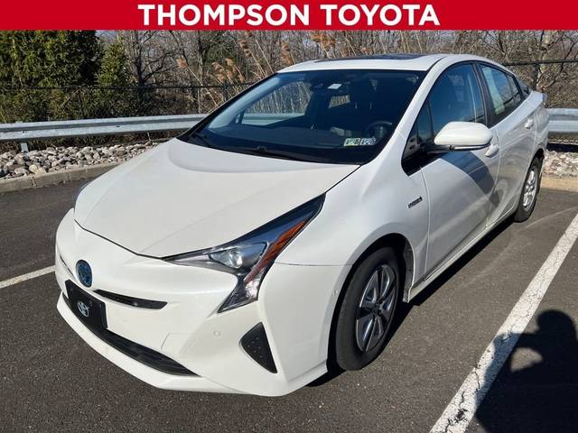 2017 Toyota Prius Four FWD photo