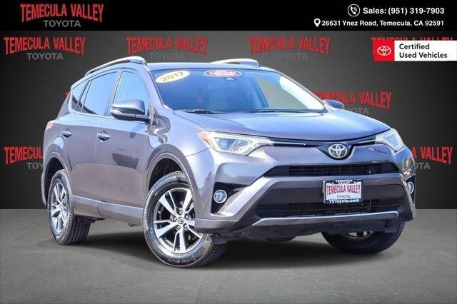 2017 Toyota RAV4 XLE FWD photo
