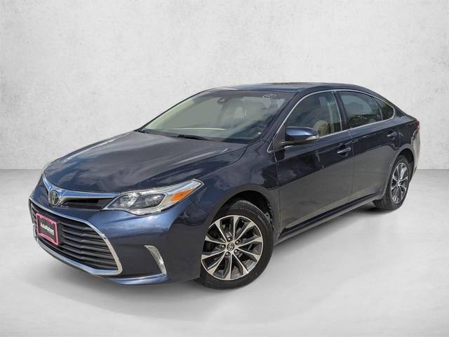 2017 Toyota Avalon XLE FWD photo