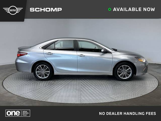 2015 Toyota Camry SE FWD photo