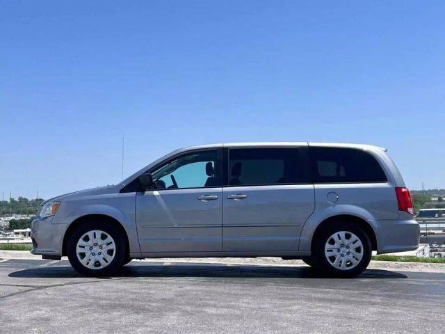 2017 Dodge Grand Caravan SE FWD photo