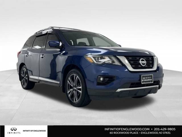 2017 Nissan Pathfinder Platinum 4WD photo