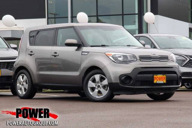 2017 Kia Soul Base FWD photo