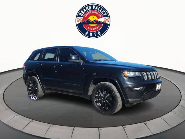 2017 Jeep Grand Cherokee Altitude 4WD photo